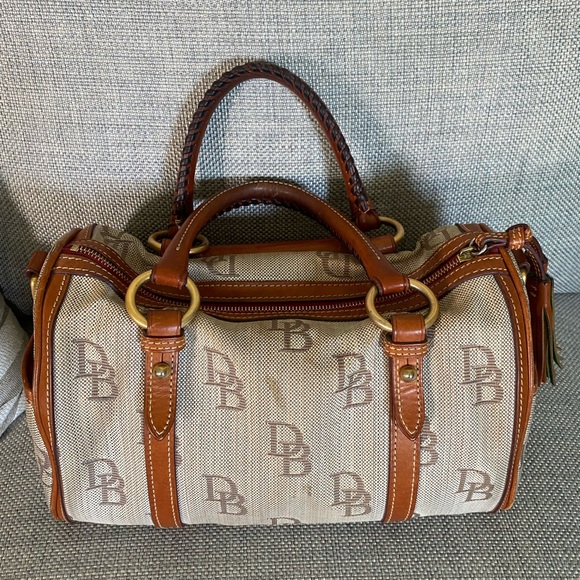 Dooney & Bourke Handbags - Rooney & Bourke purse